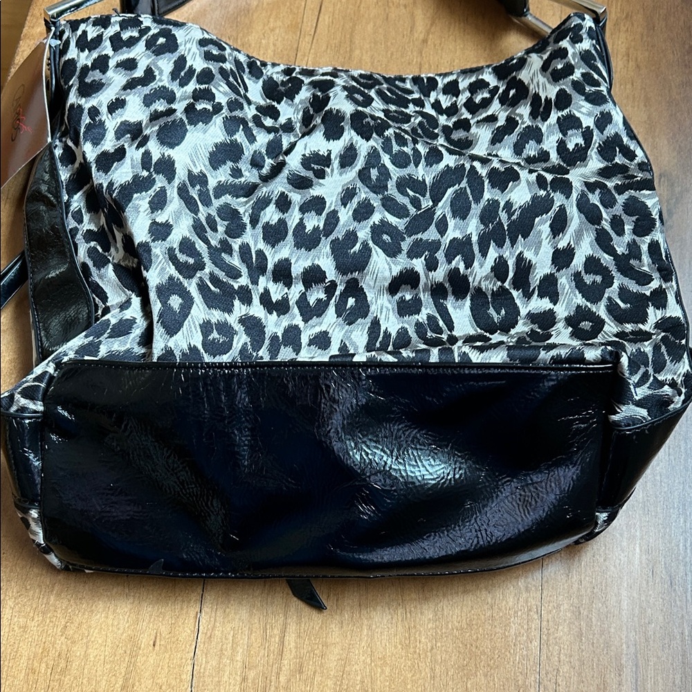 Carlos Santana Black and Gray Leopard /Zipper Shoulder Bag - Picture 6 of 7